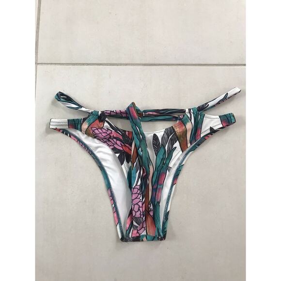 MinkPink Multicolor Floral Belted Bikini Bottom - Picture 1 of 7